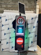 Load image into Gallery viewer, Ice Warning Sign - Automatic speed reading sign with Icy conditions early warning function