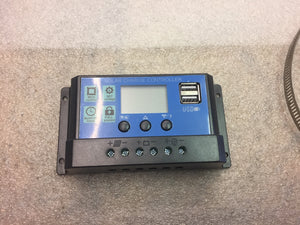 Solar Charge Controller 12 / 24V 30A with 2x USB charging port